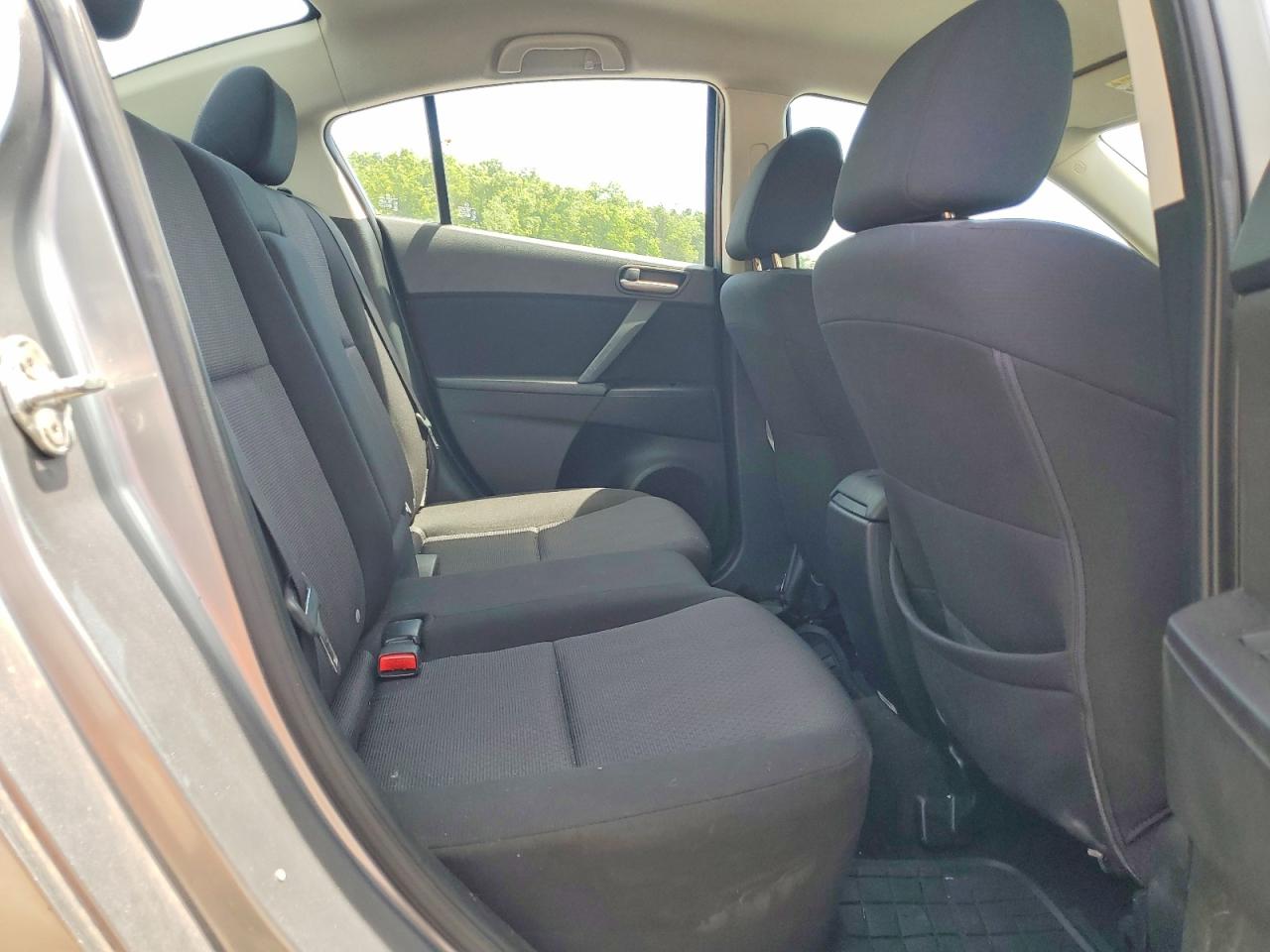 Mazda 3 I
