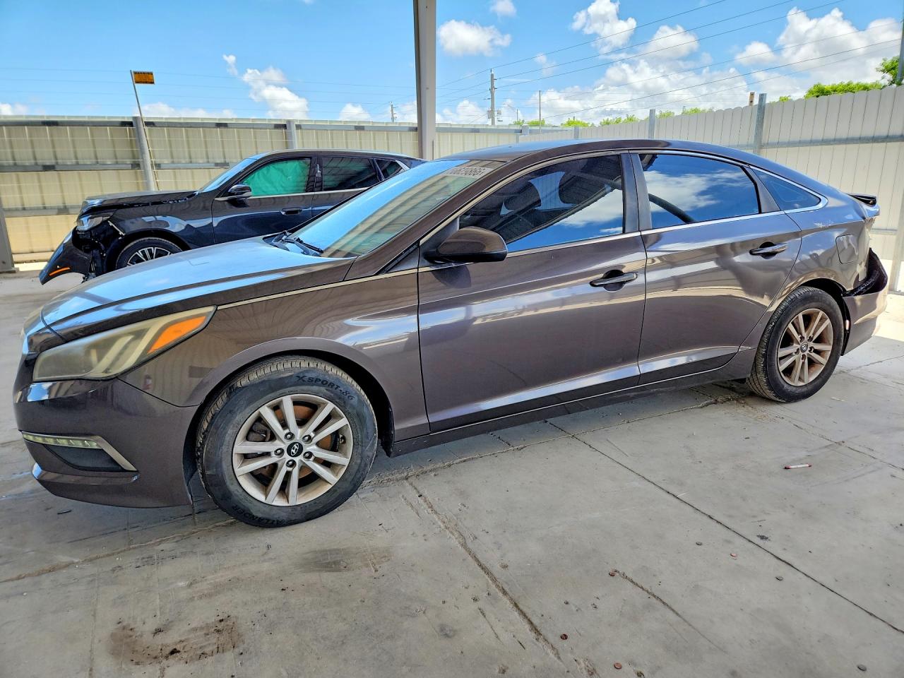 Salvage Hyundai SONATA Image