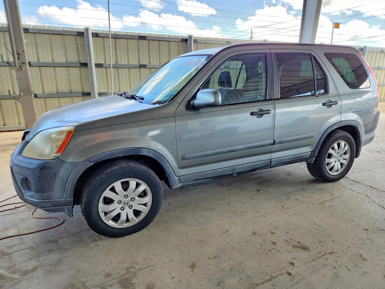Salvage Honda Crv Image