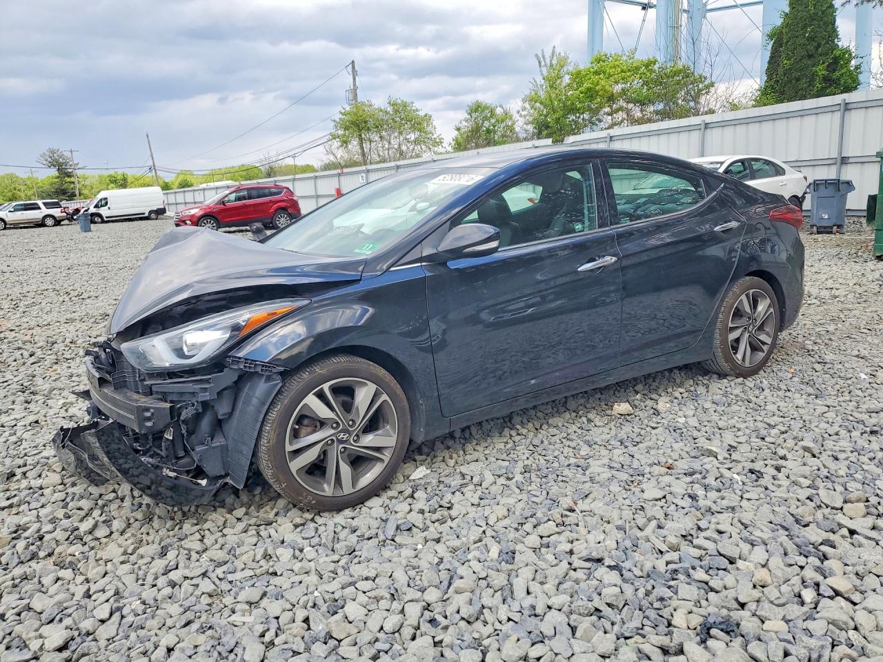 Salvage Hyundai ELANTRA Image