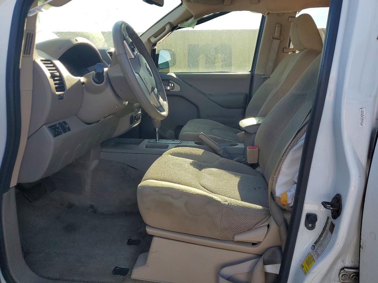 Nissan Frontier S