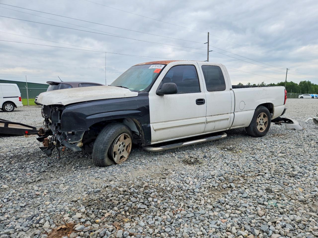 Salvage Chevrolet Silverado Image