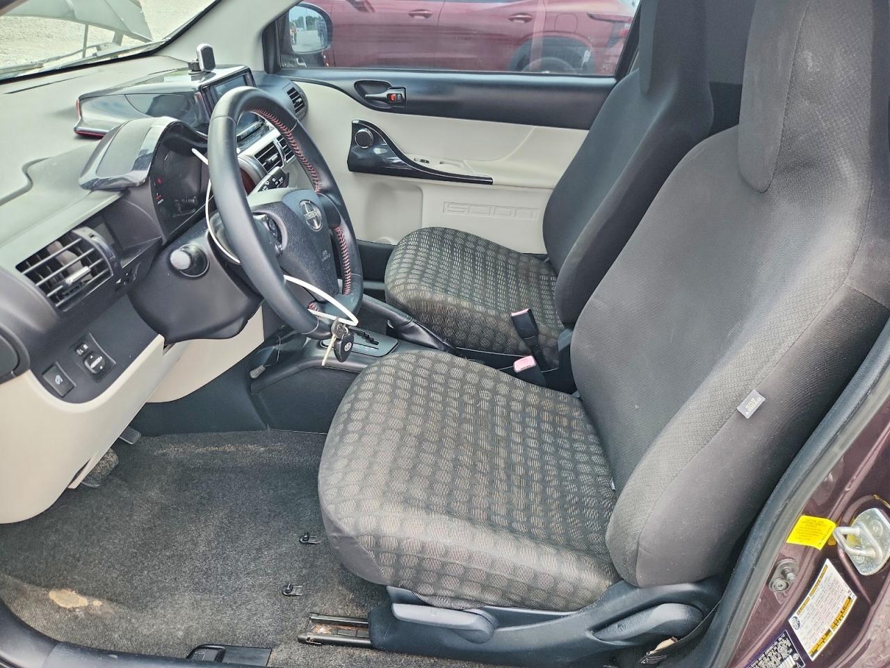 Scion iQ Base