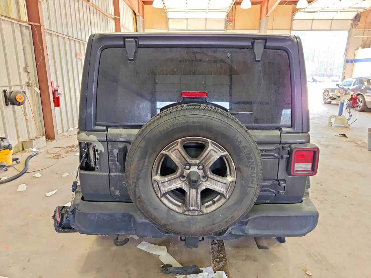 Jeep Wrangler Sport