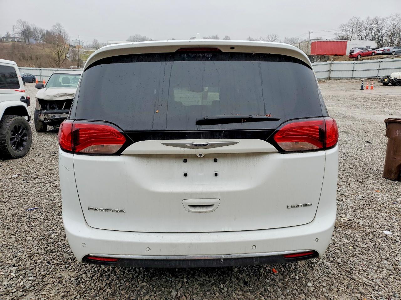 Chrysler Pacifica Limited