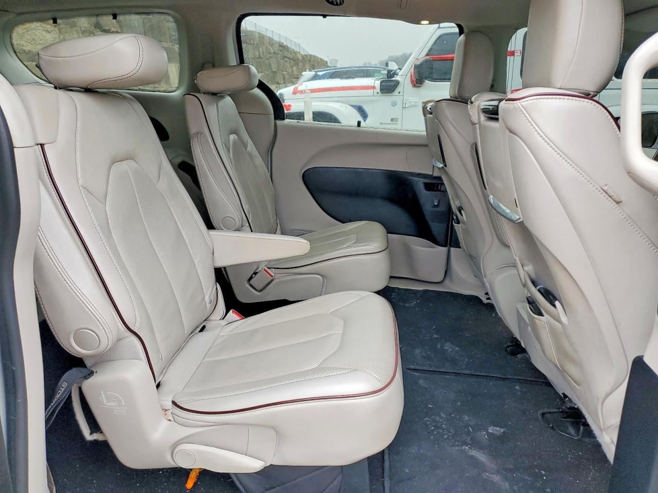 Chrysler Pacifica Limited