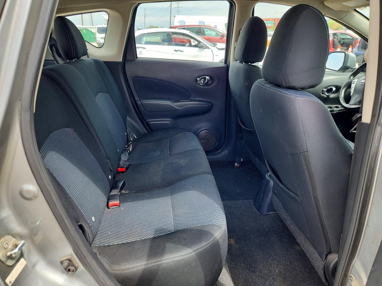 Nissan Versa S