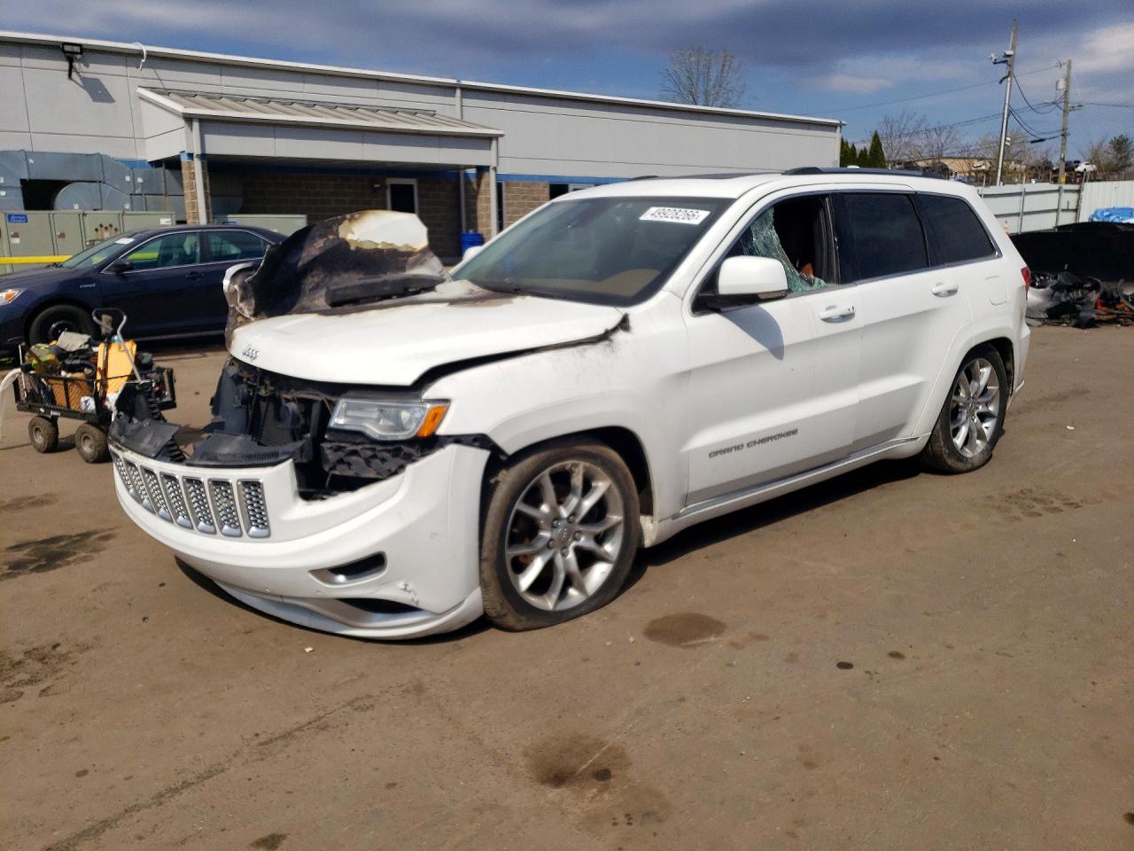Salvage Jeep Cherokee Image