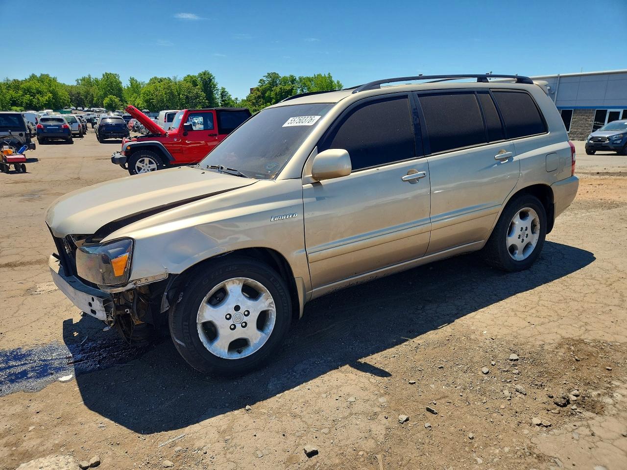 Salvage Toyota Highlander Image