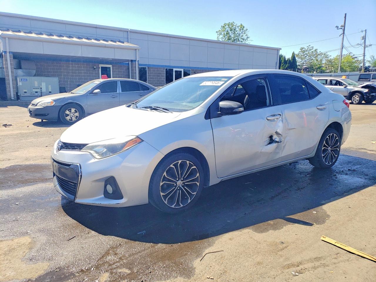 Salvage Toyota Corolla Image