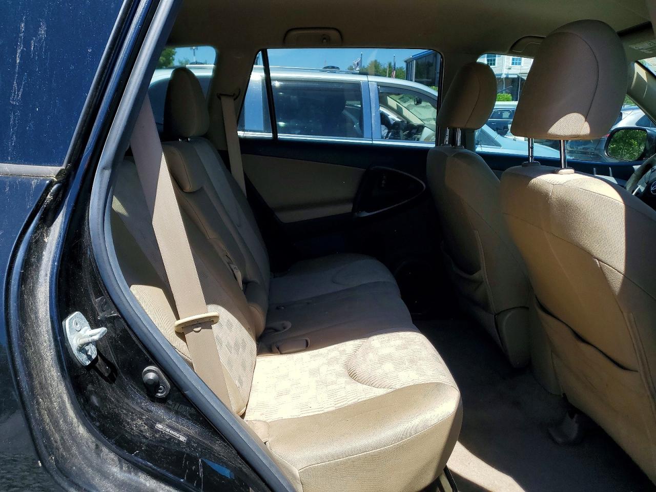 Toyota RAV4 Base