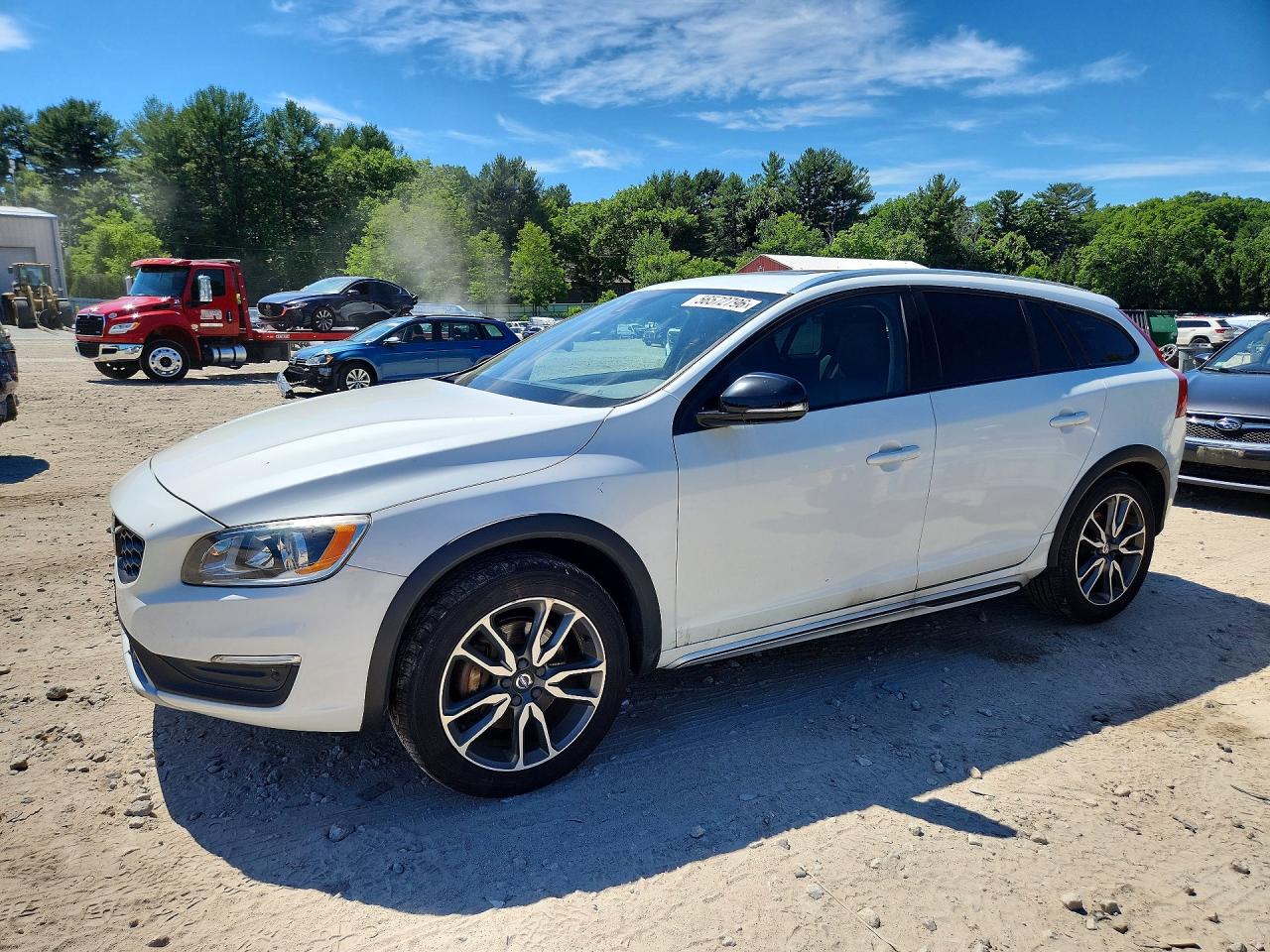 Salvage Volvo V60 Image