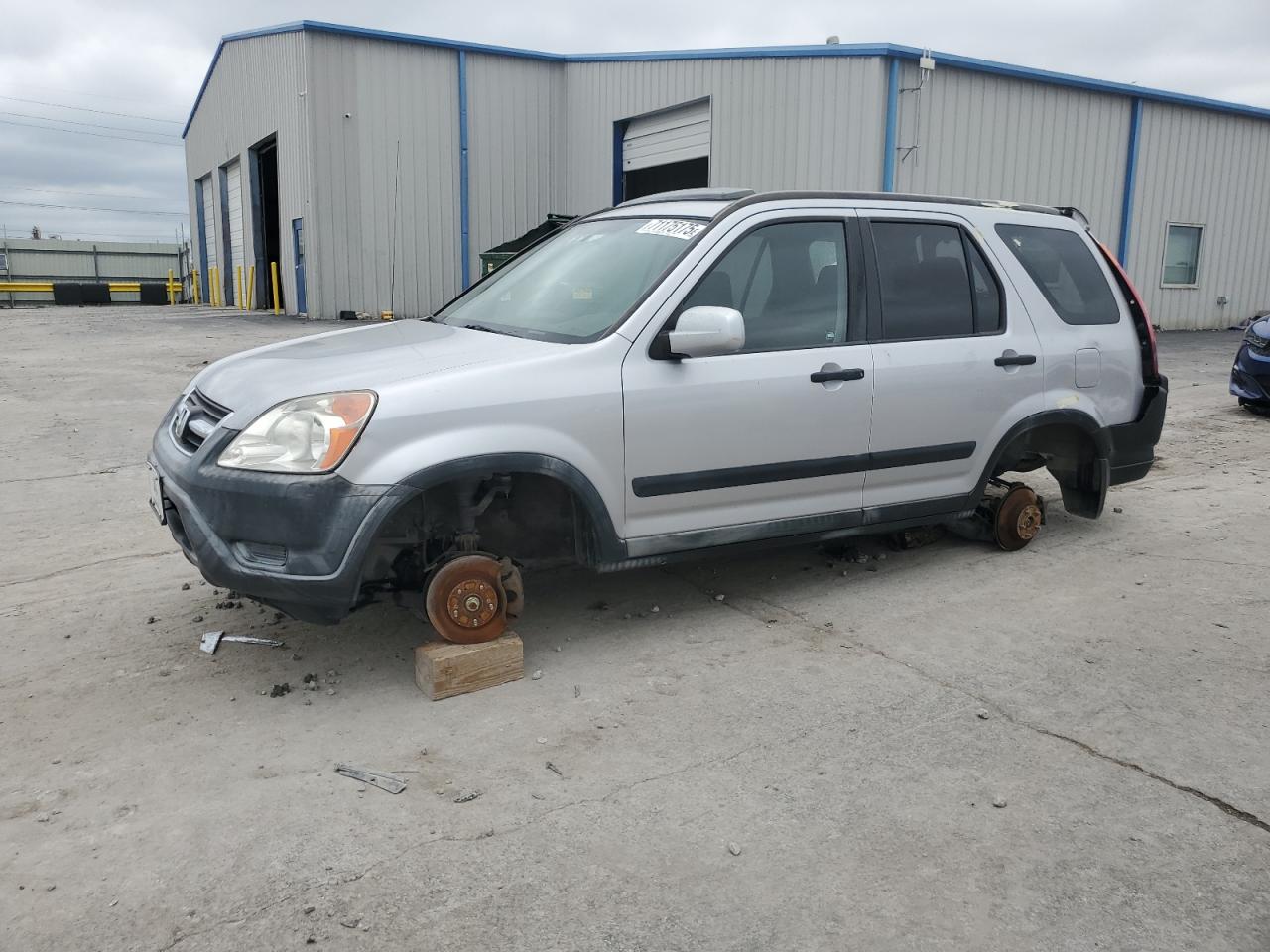 Salvage Honda Crv Image