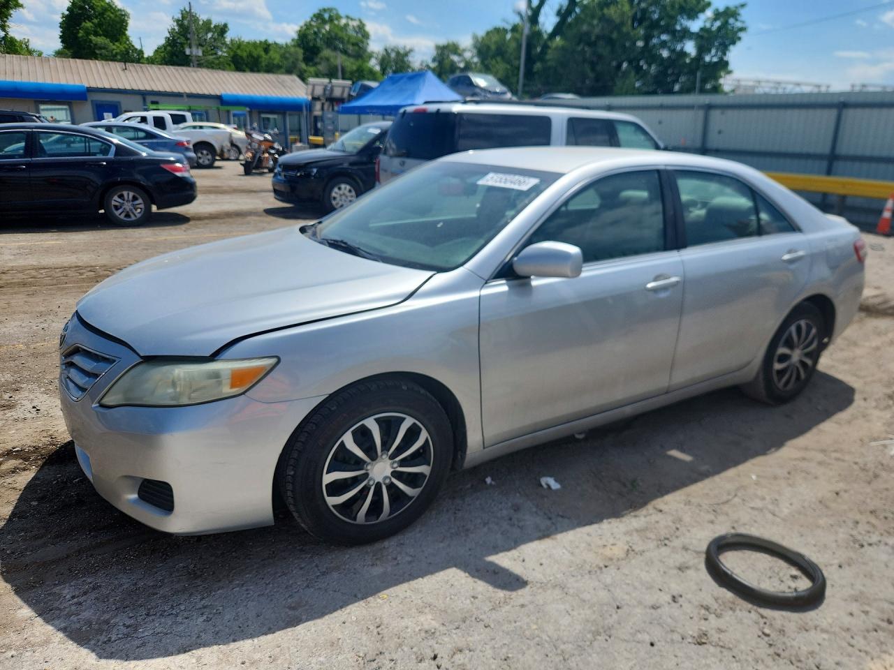 Salvage Toyota Camry Image