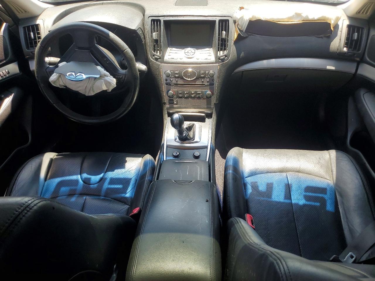 INFINITI G37 Journey