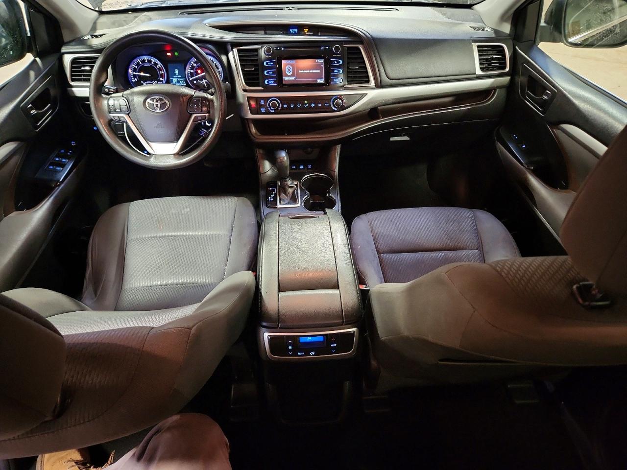 Toyota Highlander Le