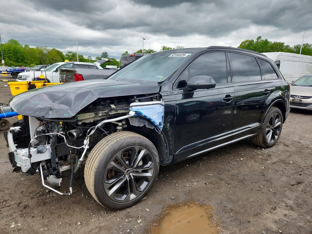 Salvage Audi Q7 Image