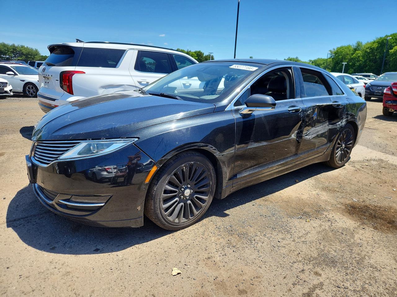 Salvage Lincoln MKZ Image