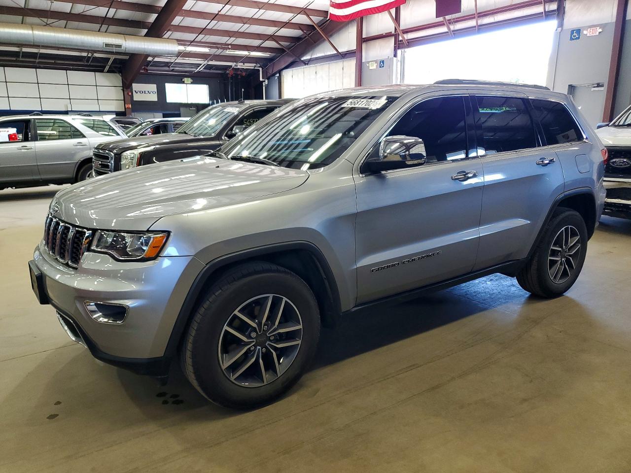 Salvage Jeep Cherokee Image