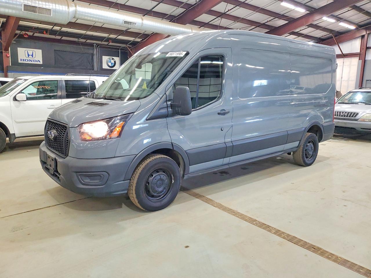 Salvage Ford Transit Image