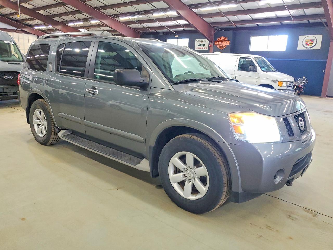 Nissan Armada Sv