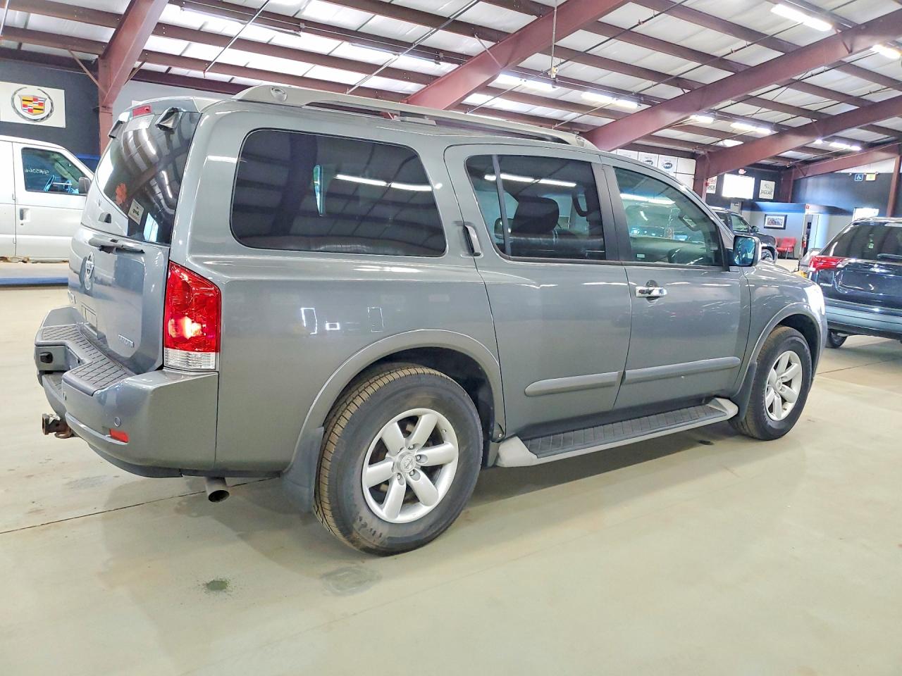 Nissan Armada Sv