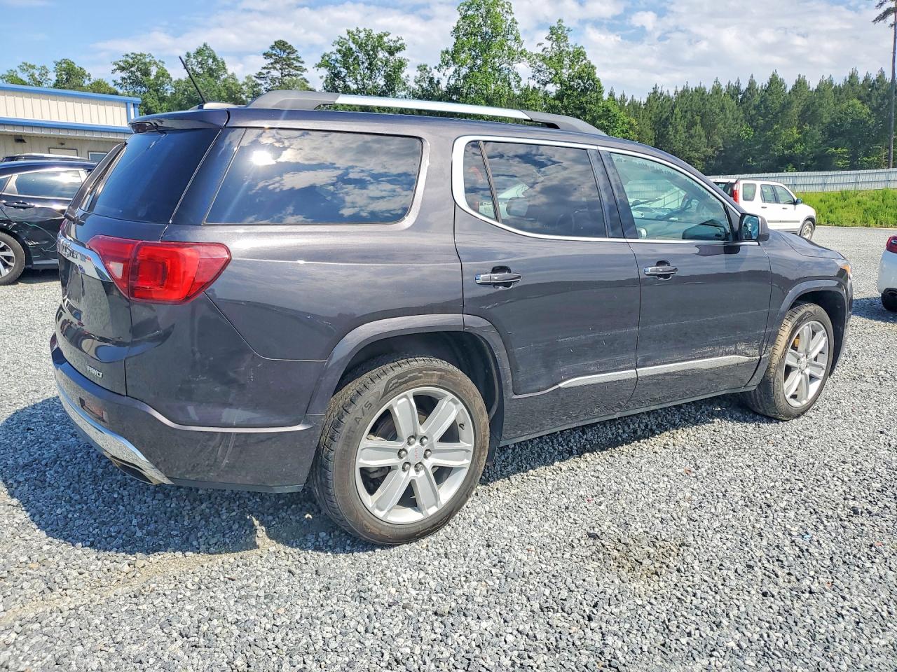 GMC Acadia Denali