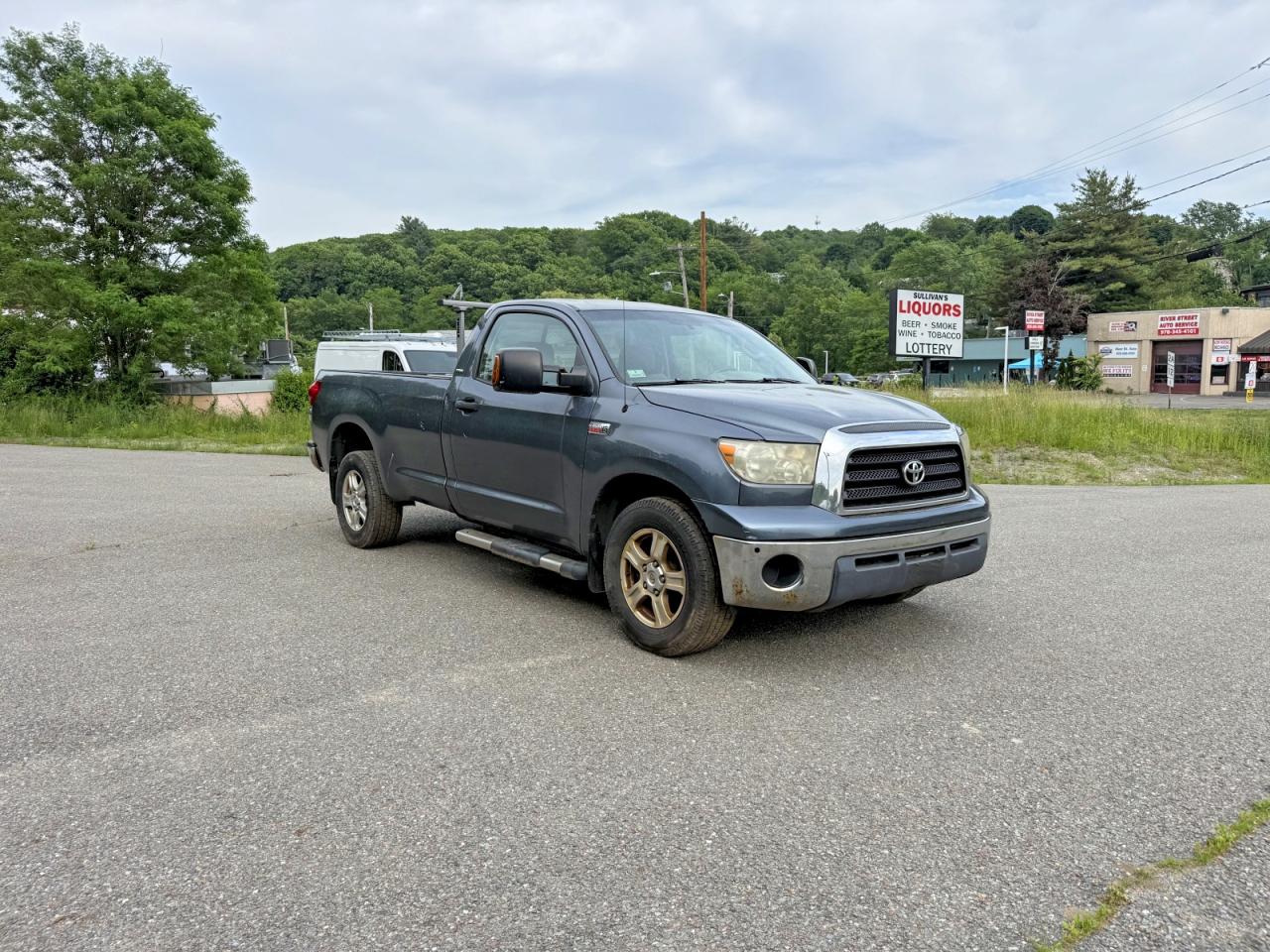 Salvage Toyota Tundra Image