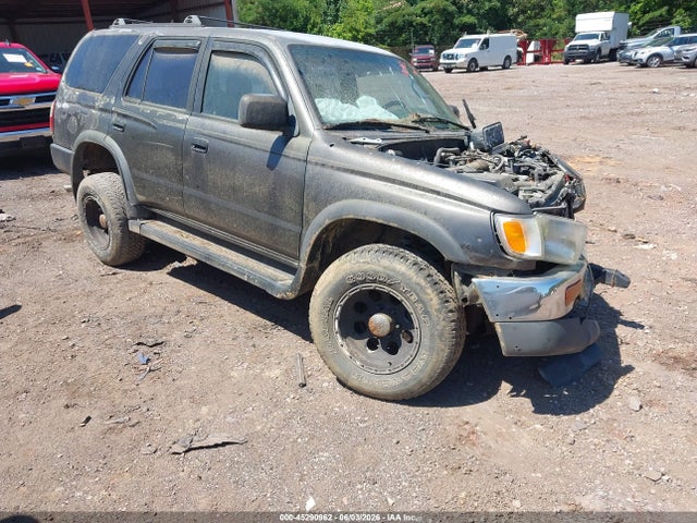 Salvage Toyota 4Runner Image