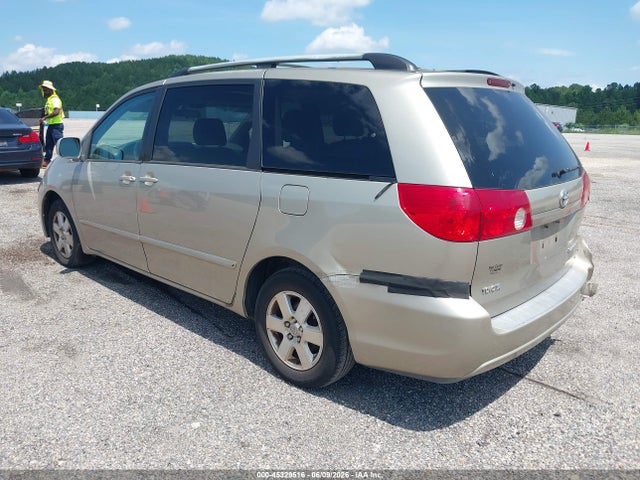 Toyota Sienna Xle