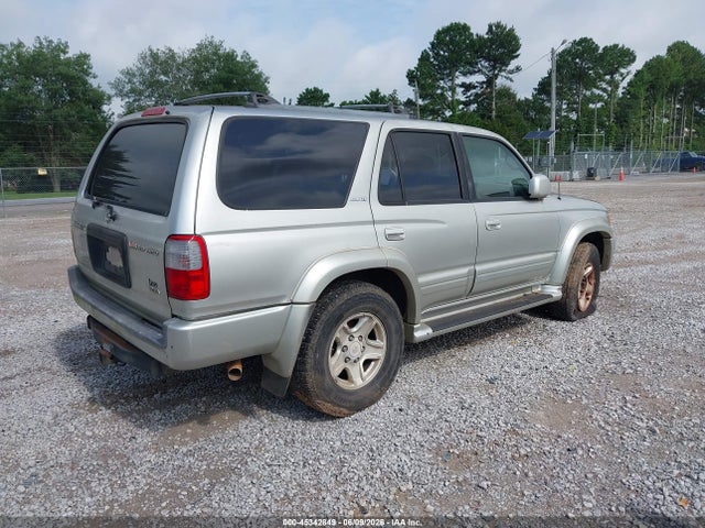 Toyota 4Runner Limited V6