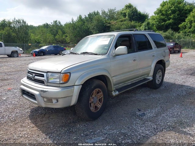 Toyota 4Runner Limited V6