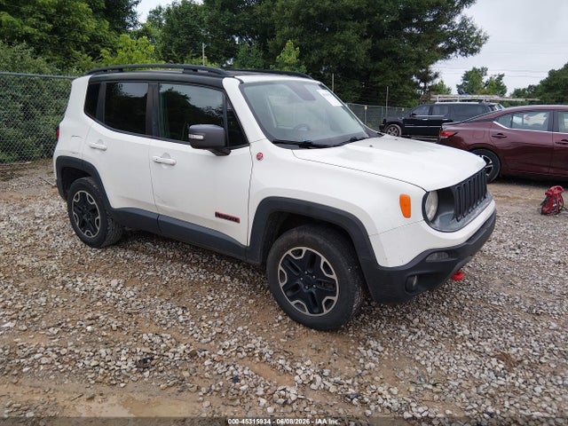 Salvage Jeep Renegade Image