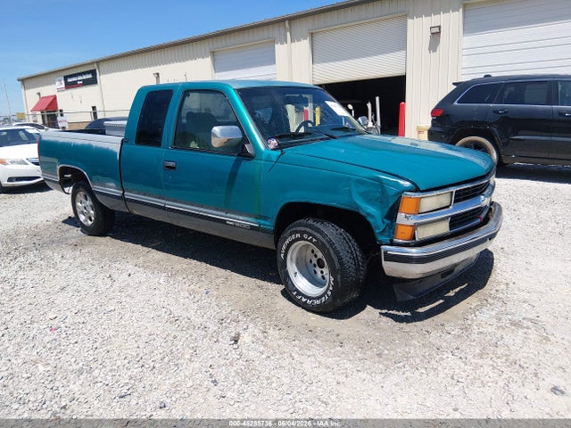 Salvage GMC Sierra Image