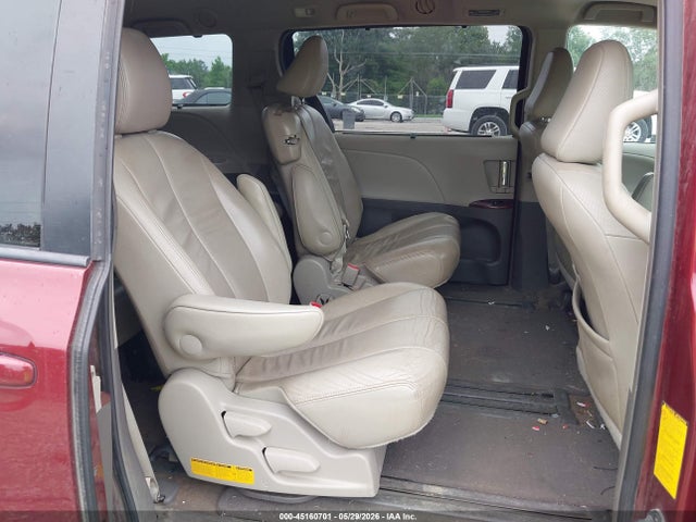 Toyota Sienna Xle V6 8 Passenger