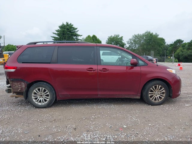 Toyota Sienna Xle V6 8 Passenger