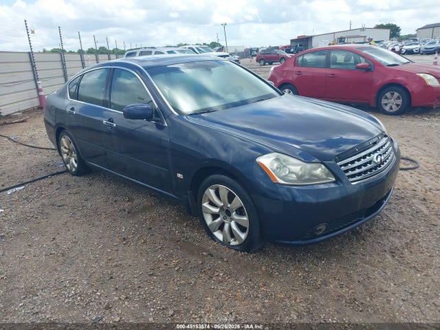 Salvage INFINITI M35 Image