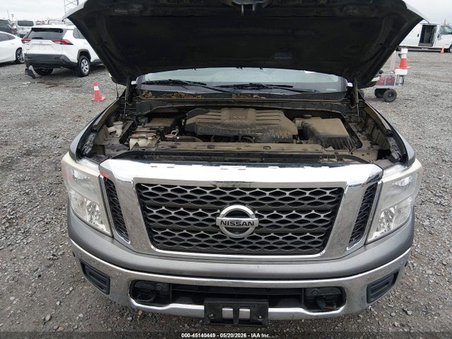 Nissan Titan Sv