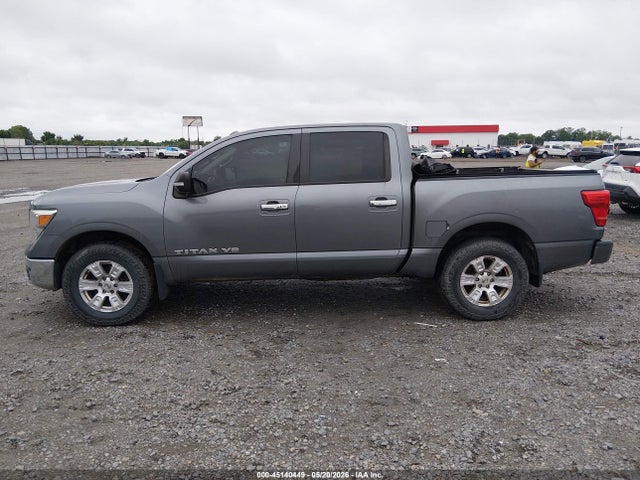 Nissan Titan Sv