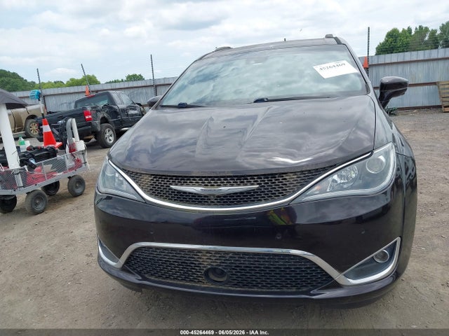 Chrysler Pacifica Touring-l Plus
