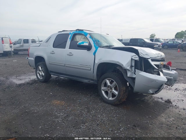 Salvage Chevrolet Avalanche 1500 Image
