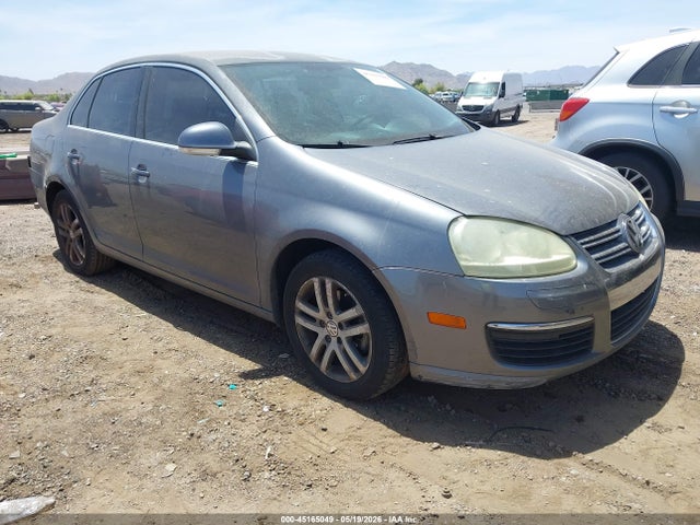 Salvage Volkswagen Jetta Image