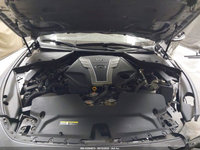 INFINITI Q60 3.0t Luxe