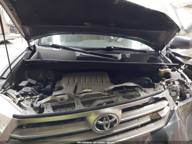 Toyota Highlander Limited V6