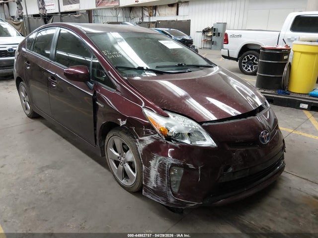 Salvage Toyota Prius Image