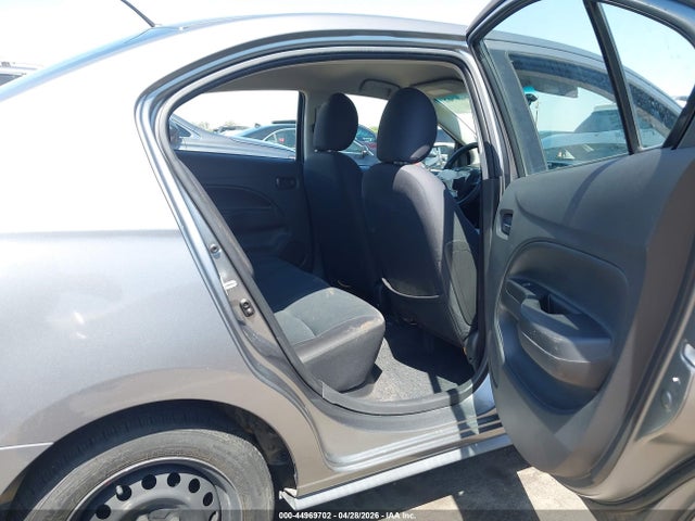 Mitsubishi Mirage Es