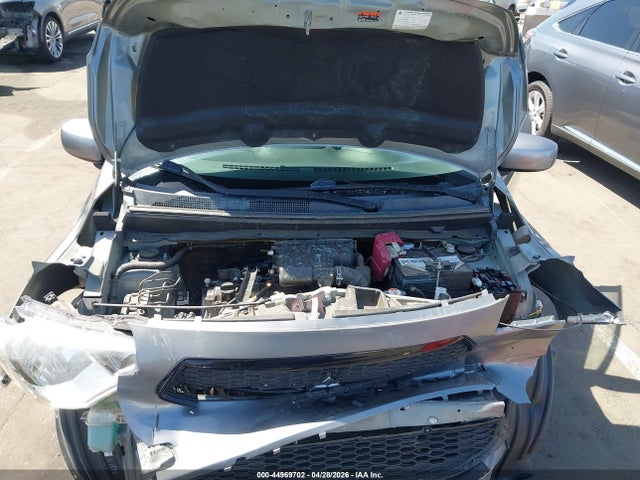 Mitsubishi Mirage Es