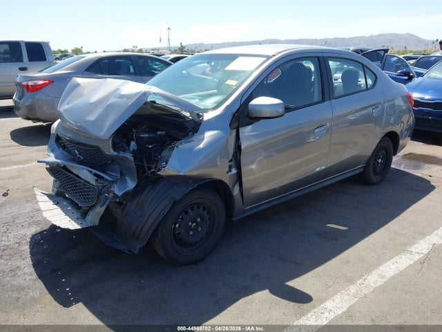 Mitsubishi Mirage Es