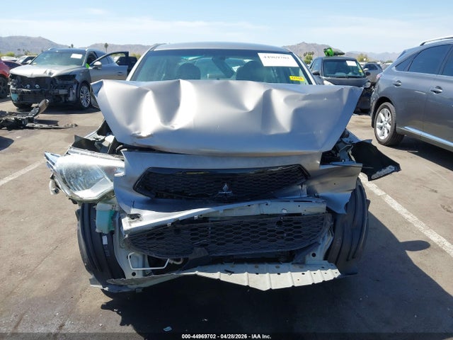 Mitsubishi Mirage Es