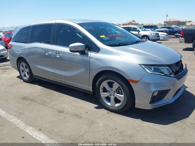 Salvage Honda Odyssey Image